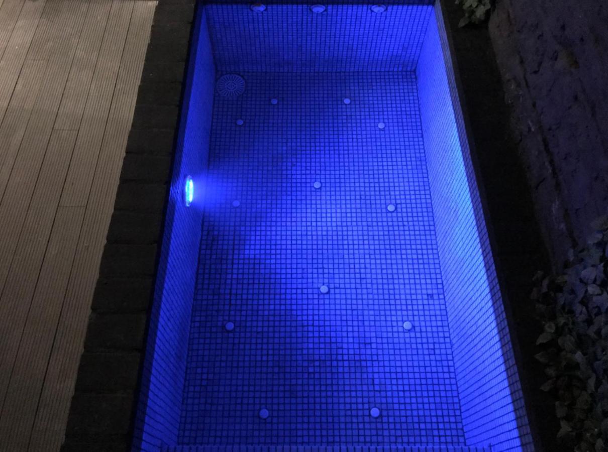 Pequeno Alojamiento Con Mini Piscina - No Climatizada Valência Exterior foto