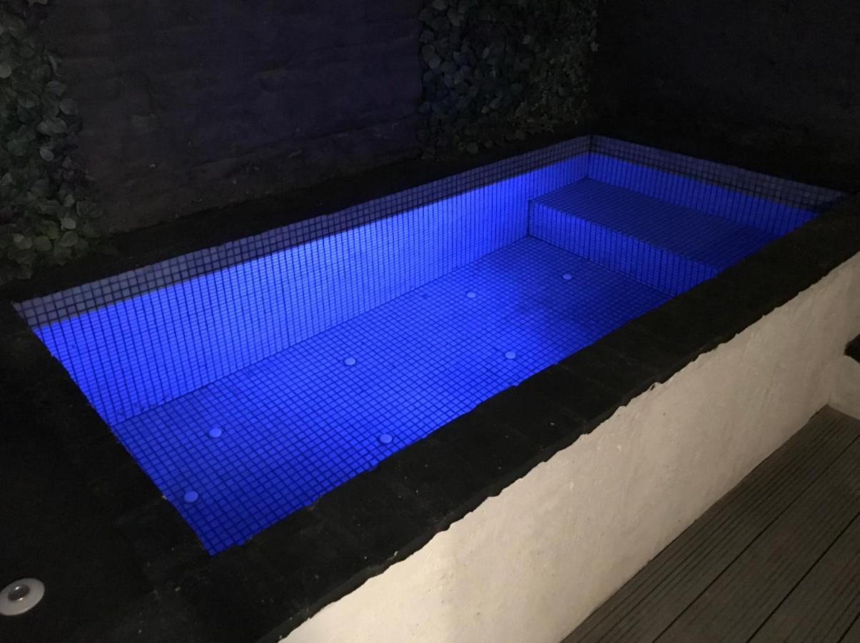 Pequeno Alojamiento Con Mini Piscina - No Climatizada Valência Exterior foto