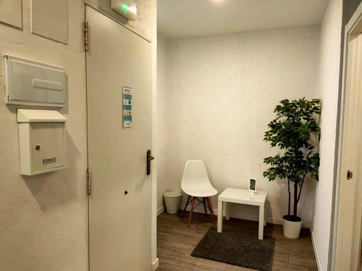 Pequeno Alojamiento Con Mini Piscina - No Climatizada Valência Exterior foto