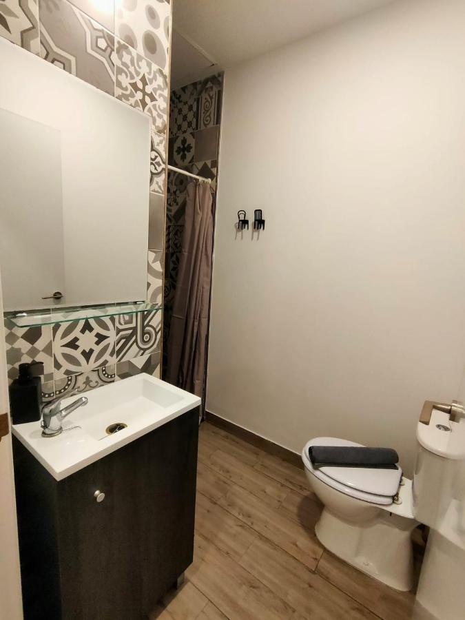 Pequeno Alojamiento Con Mini Piscina - No Climatizada Valência Exterior foto